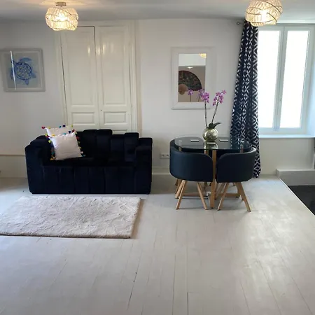 Les Papillons 게스트하우스 3*