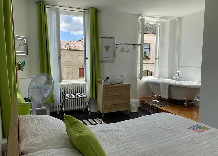 Πανσιόν Les Papillons 3*