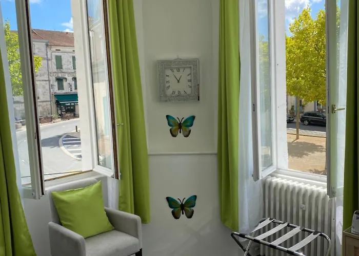 Πανσιόν Les Papillons 3*